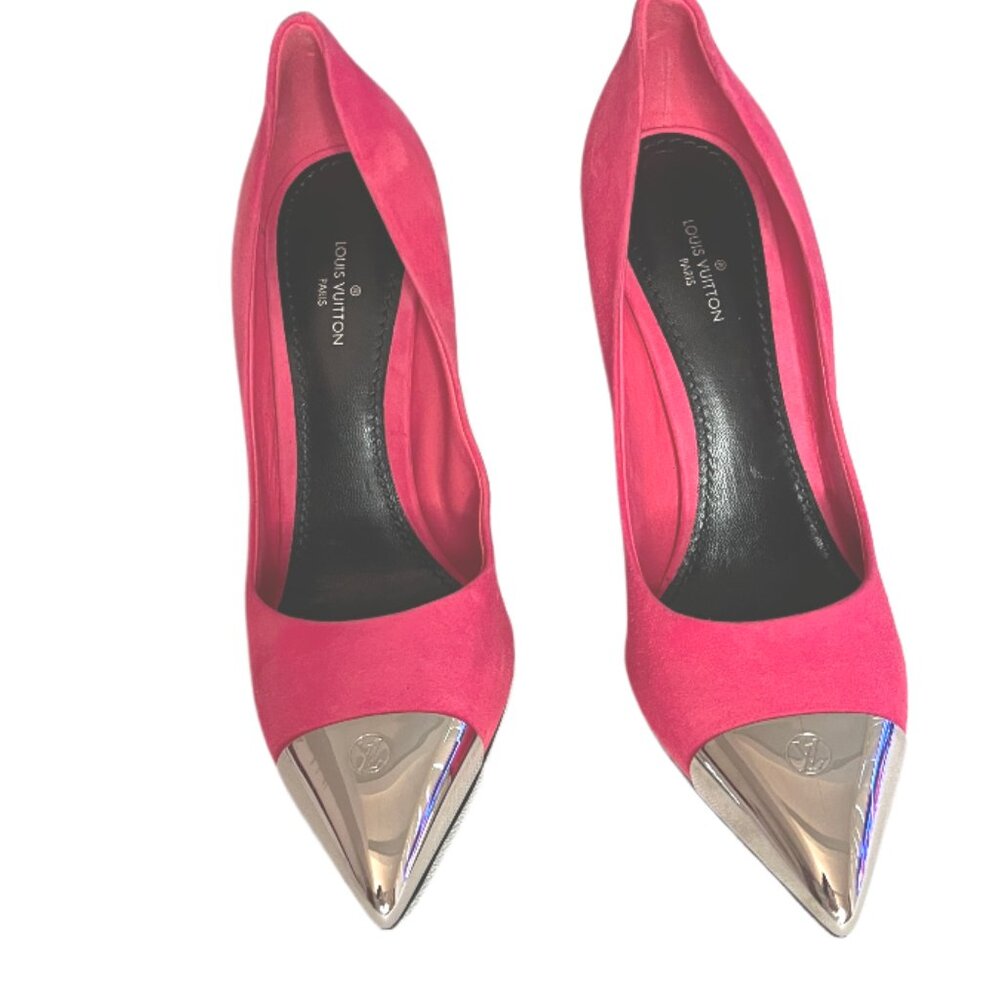 Louis Vuitton Pink Suede Pointed Toe LV Logo Heeled Pumps Size 36 / US Size 6